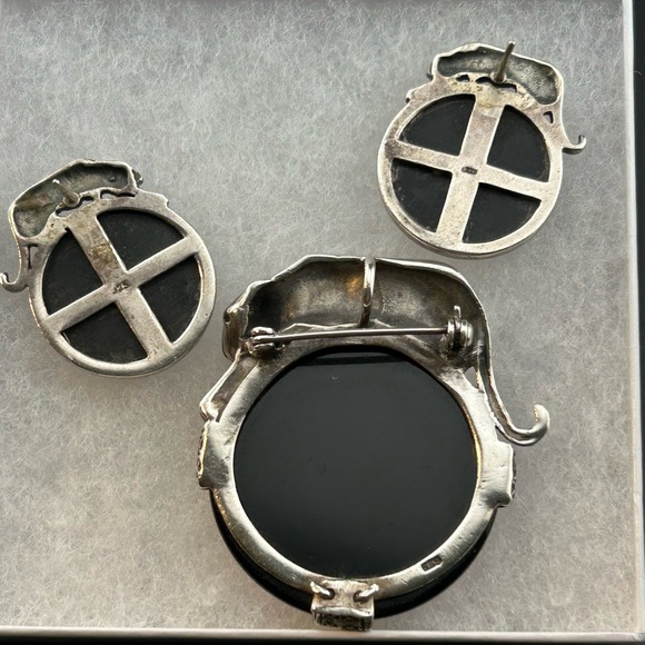 Panther Sterling, Onyx, Marcasite Set with Pendant/Brooch and Pierced Earrings - Picture 6 of 7
